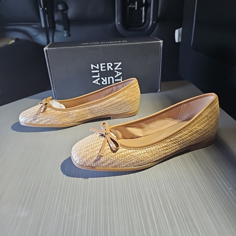Naturalizer Essential Ballet Flat Tan Straw Women's Size 9M US NEW In Box